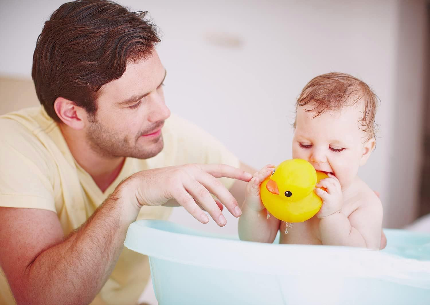 Yellow Rubber Ducks, Preschool Large Bath Toys Bathtub Floating Squeaky Duckies Gift for Baby Shower Infants Kids Toddler Party Decoration, 7.2 Inches (Large)